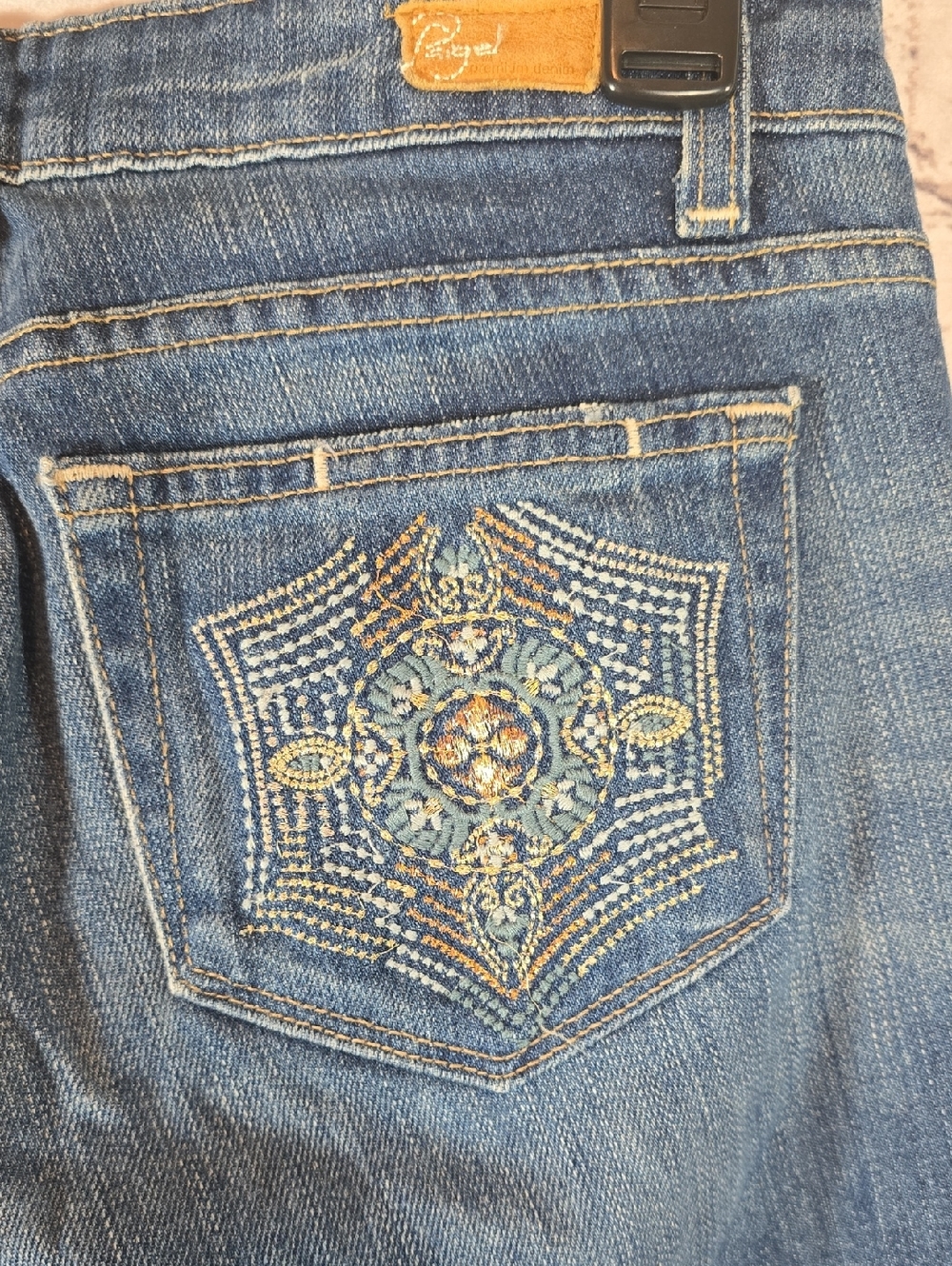 Paige Benedict Canyon Premium Cropped Low-Rise Jeans Embroidered Size 27 - Picture 9 of 12